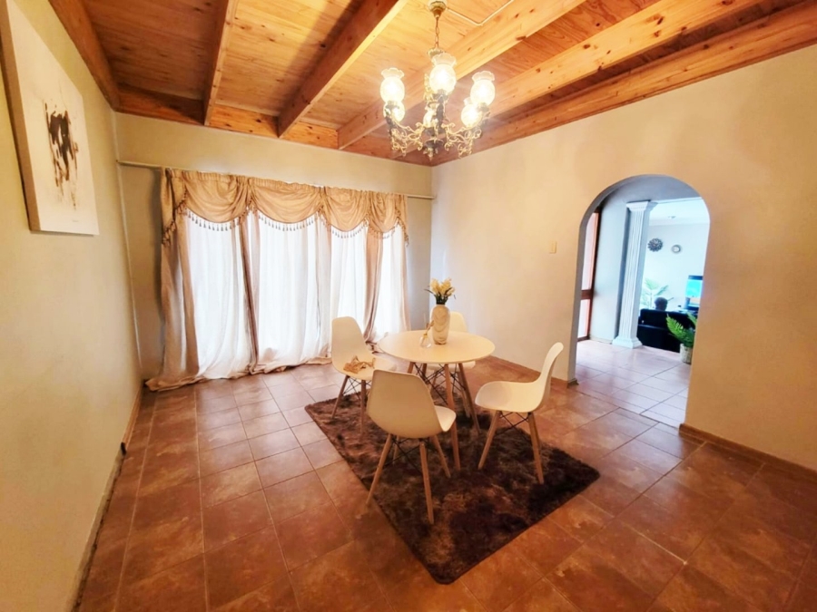 5 Bedroom Property for Sale in Suidrand Free State